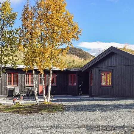 5 Bedroom Beautiful In Dom wakacyjny *