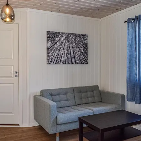 5 Bedroom Beautiful In *